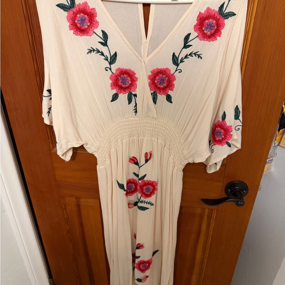 Elegant Floral Embroidered Maxi Dress